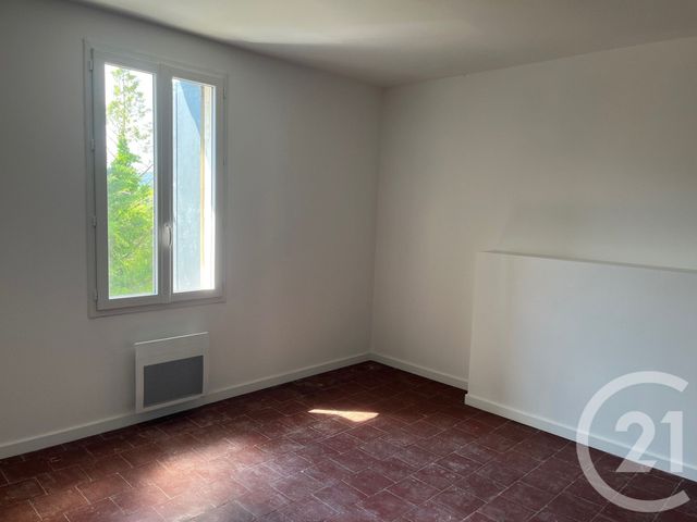 Maison &agrave; louer - 5 pi&egrave;ces - 162,60 m2 - Montmirat - 30 - LANGUEDOC-ROUSSILLON
