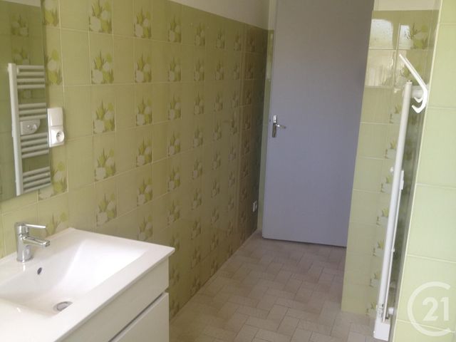 Maison &agrave; louer - 4 pi&egrave;ces - 102,70 m2 - Saussines - 34 - LANGUEDOC-ROUSSILLON