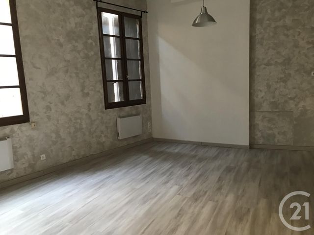 Appartement F1 &agrave; louer - 1 pi&egrave;ce - 41 m2 - Sommieres - 30 - LANGUEDOC-ROUSSILLON