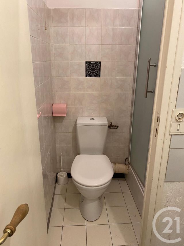 Appartement F1 &agrave; louer - 1 pi&egrave;ce - 37,10 m2 - Sommieres - 30 - LANGUEDOC-ROUSSILLON