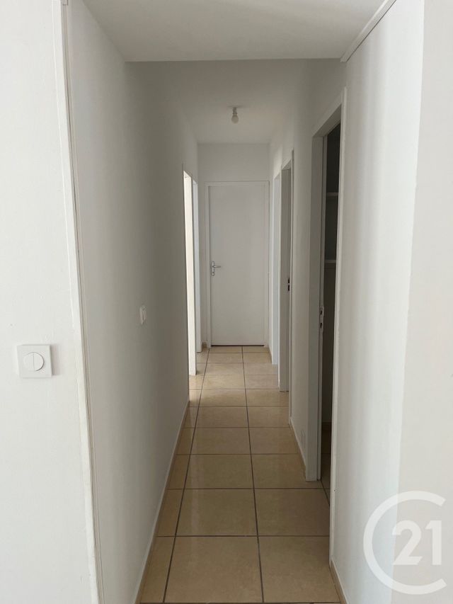 Maison &agrave; louer - 4 pi&egrave;ces - 78,60 m2 - Montmirat - 30 - LANGUEDOC-ROUSSILLON