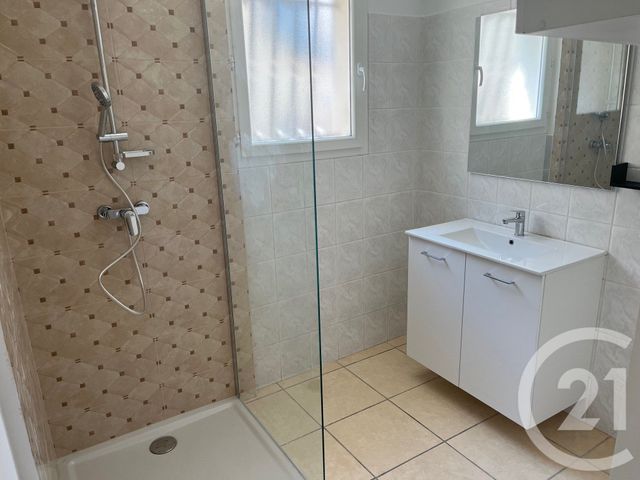 Maison &agrave; louer - 4 pi&egrave;ces - 78,60 m2 - Montmirat - 30 - LANGUEDOC-ROUSSILLON