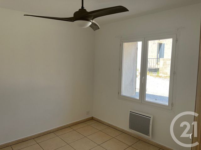 Maison &agrave; louer - 4 pi&egrave;ces - 78,60 m2 - Montmirat - 30 - LANGUEDOC-ROUSSILLON