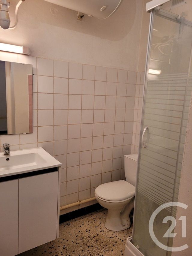 Appartement F2 &agrave; louer - 2 pi&egrave;ces - 45,18 m2 - Sommieres - 30 - LANGUEDOC-ROUSSILLON