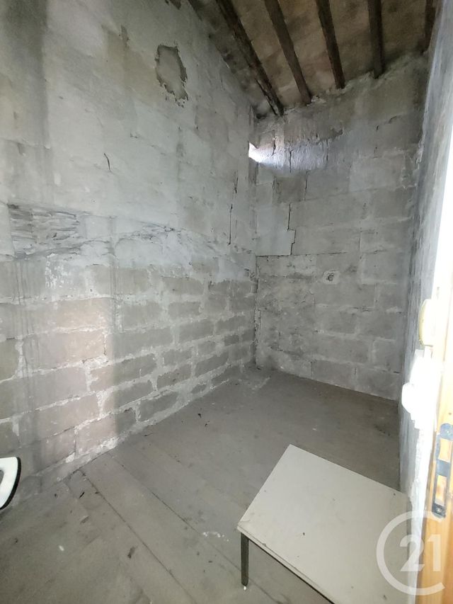 Appartement F2 &agrave; louer - 2 pi&egrave;ces - 45,18 m2 - Sommieres - 30 - LANGUEDOC-ROUSSILLON