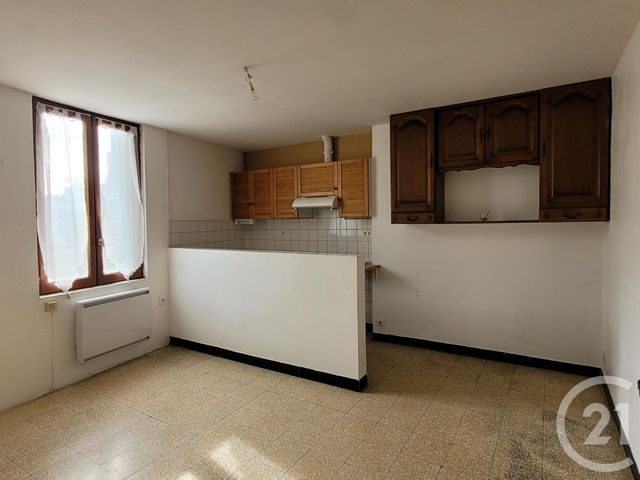 Appartement F2 &agrave; louer - 2 pi&egrave;ces - 45,18 m2 - Sommieres - 30 - LANGUEDOC-ROUSSILLON