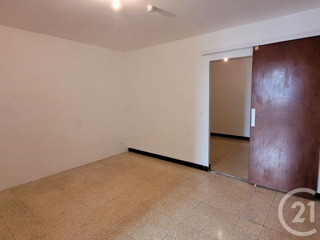 Appartement F2 &agrave; louer - 2 pi&egrave;ces - 45,18 m2 - Sommieres - 30 - LANGUEDOC-ROUSSILLON