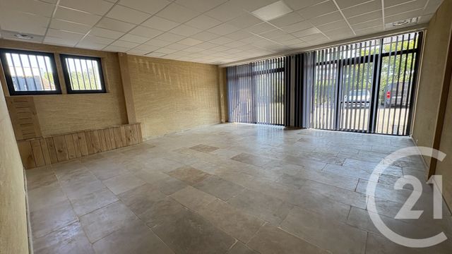 Maison &agrave; louer - 7 pi&egrave;ces - 300 m2 - Congenies - 30 - LANGUEDOC-ROUSSILLON