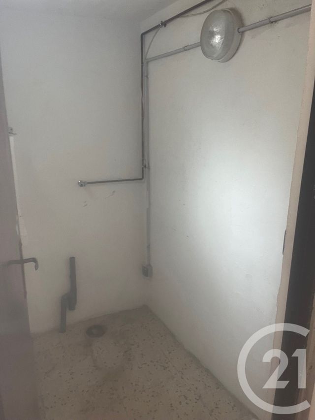 Appartement F4 &agrave; louer - 4 pi&egrave;ces - 61,58 m2 - Sommieres - 30 - LANGUEDOC-ROUSSILLON