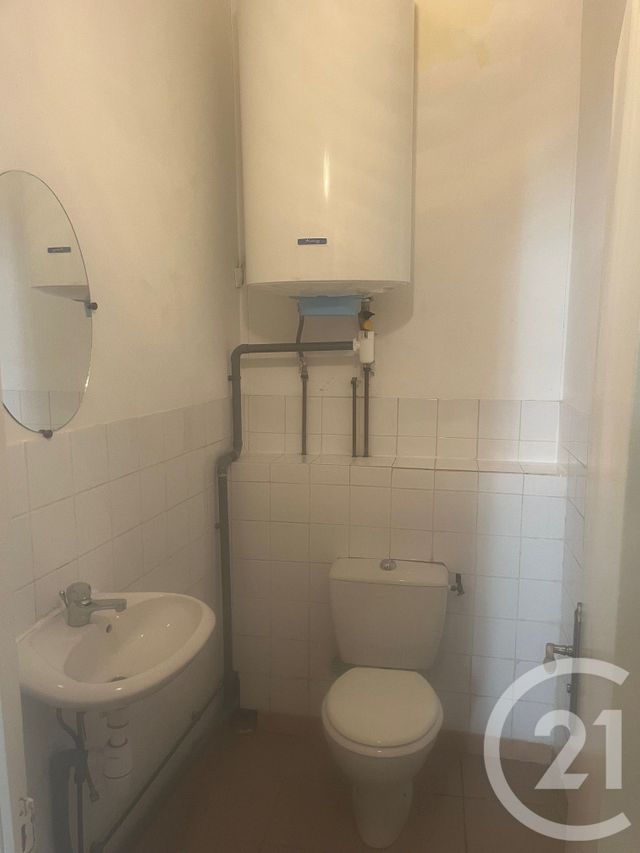 Appartement F4 &agrave; louer - 4 pi&egrave;ces - 61,58 m2 - Sommieres - 30 - LANGUEDOC-ROUSSILLON