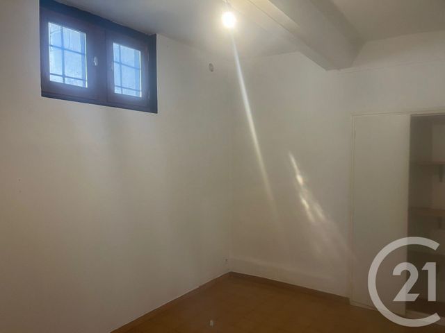 Appartement F4 &agrave; louer - 4 pi&egrave;ces - 61,58 m2 - Sommieres - 30 - LANGUEDOC-ROUSSILLON