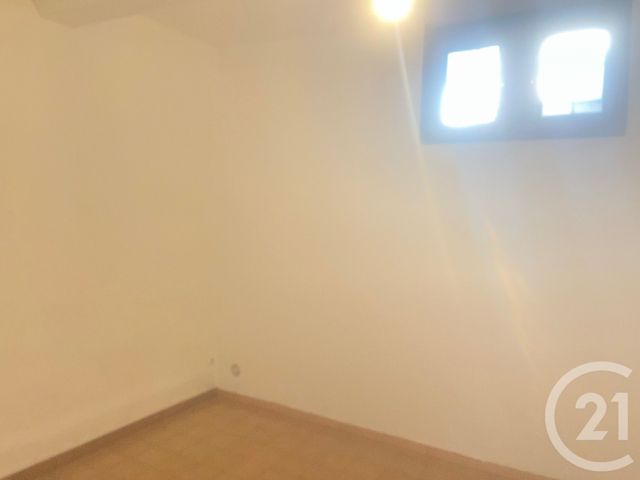 Appartement F4 &agrave; louer - 4 pi&egrave;ces - 61,58 m2 - Sommieres - 30 - LANGUEDOC-ROUSSILLON