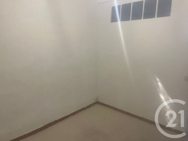 Appartement F4 &agrave; louer - 4 pi&egrave;ces - 61,58 m2 - Sommieres - 30 - LANGUEDOC-ROUSSILLON