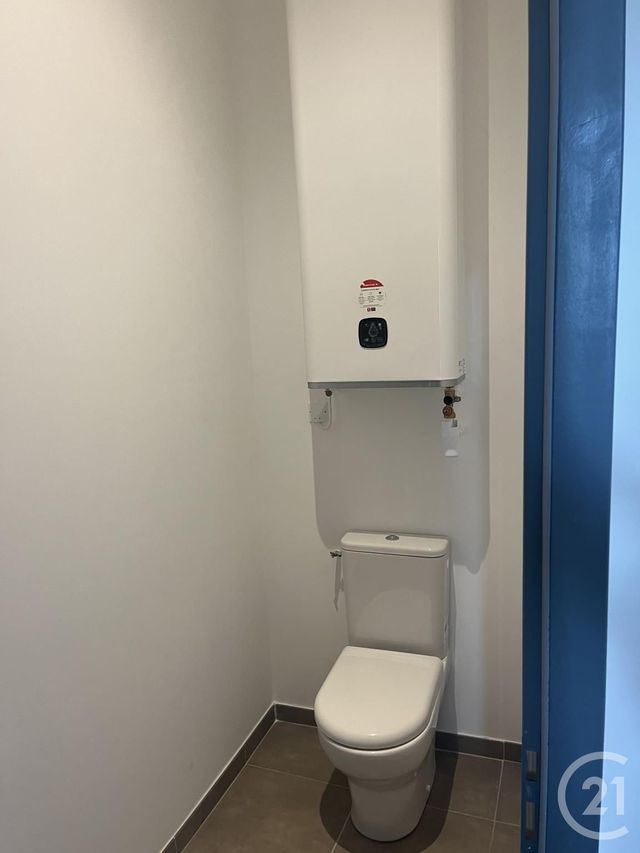 Appartement F2 &agrave; louer - 2 pi&egrave;ces - 50,28 m2 - Sommieres - 30 - LANGUEDOC-ROUSSILLON