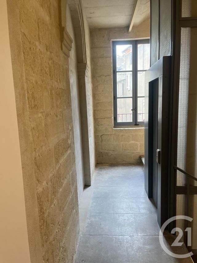 Appartement F2 &agrave; louer - 2 pi&egrave;ces - 50,28 m2 - Sommieres - 30 - LANGUEDOC-ROUSSILLON