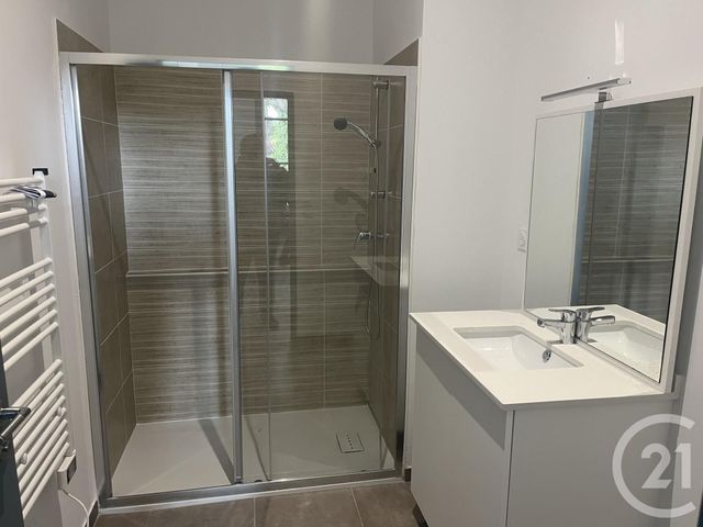 Appartement F2 &agrave; louer - 2 pi&egrave;ces - 50,28 m2 - Sommieres - 30 - LANGUEDOC-ROUSSILLON