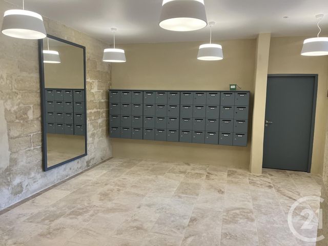 Appartement F2 &agrave; louer - 2 pi&egrave;ces - 50,28 m2 - Sommieres - 30 - LANGUEDOC-ROUSSILLON