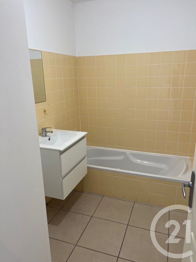 Appartement F2 &agrave; louer - 2 pi&egrave;ces - 44,60 m2 - Quissac - 30 - LANGUEDOC-ROUSSILLON