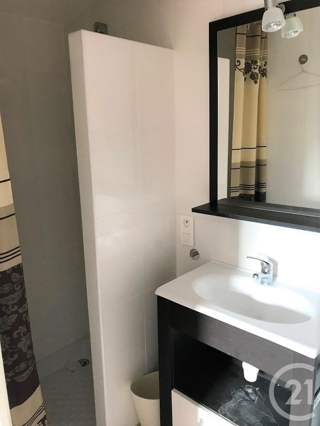 Maison &agrave; louer - 4 pi&egrave;ces - 99,05 m2 - Villevieille - 30 - LANGUEDOC-ROUSSILLON
