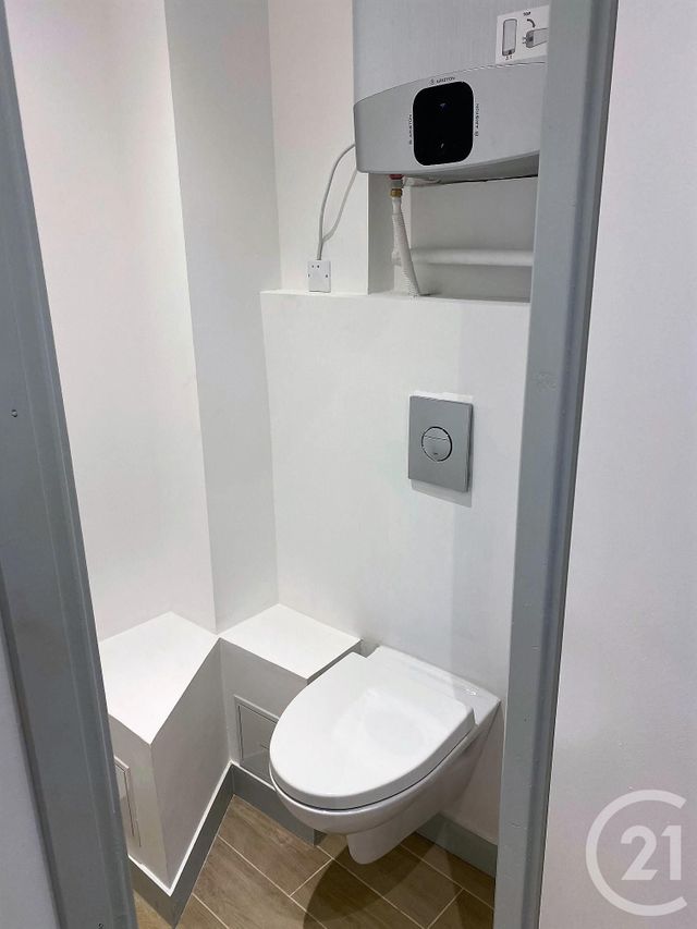 Appartement F4 &agrave; louer - 4 pi&egrave;ces - 81,50 m2 - Sommieres - 30 - LANGUEDOC-ROUSSILLON