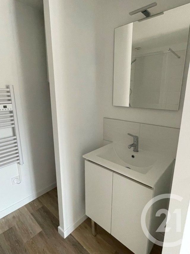 Appartement F2 &agrave; louer - 2 pi&egrave;ces - 29,91 m2 - St Hippolyte Du Fort - 30 - LANGUEDOC-ROUSSILLON