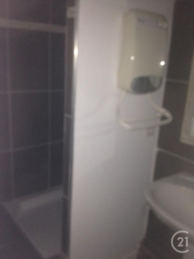 Appartement F2 &agrave; louer - 2 pi&egrave;ces - 42,25 m2 - Sommieres - 30 - LANGUEDOC-ROUSSILLON