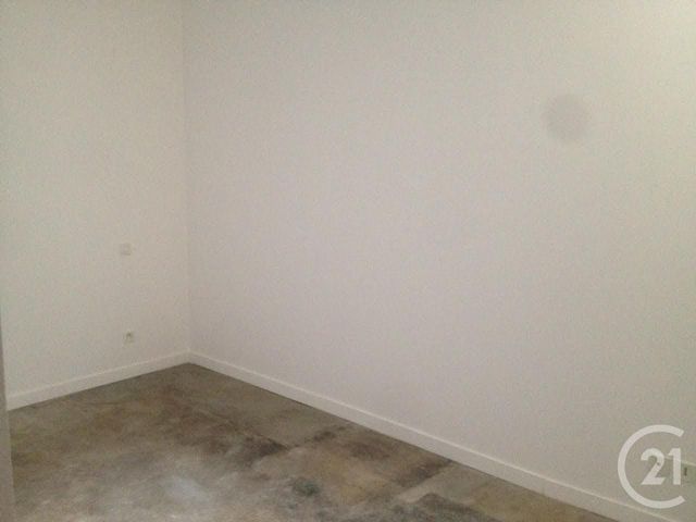 Appartement F2 &agrave; louer - 2 pi&egrave;ces - 42,25 m2 - Sommieres - 30 - LANGUEDOC-ROUSSILLON