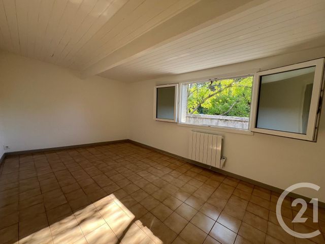Appartement F4 &agrave; louer - 4 pi&egrave;ces - 84,70 m2 - Moulezan - 30 - LANGUEDOC-ROUSSILLON