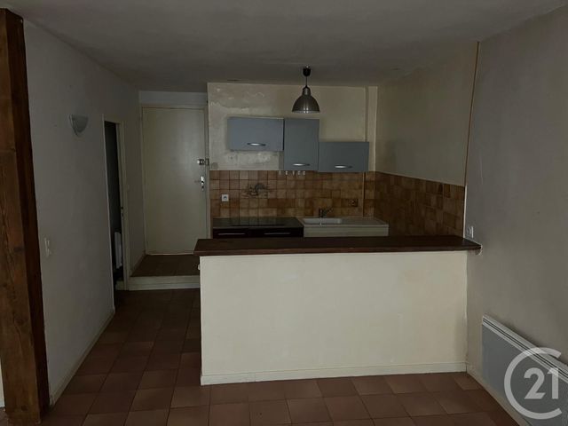 Appartement Studio &agrave; louer - 1 pi&egrave;ce - 33,52 m2 - Sommieres - 30 - LANGUEDOC-ROUSSILLON
