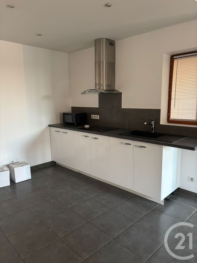 Appartement F2 &agrave; louer - 2 pi&egrave;ces - 75,54 m2 - Sommieres - 30 - LANGUEDOC-ROUSSILLON