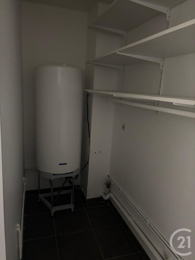 Appartement F2 &agrave; louer - 2 pi&egrave;ces - 75,54 m2 - Sommieres - 30 - LANGUEDOC-ROUSSILLON