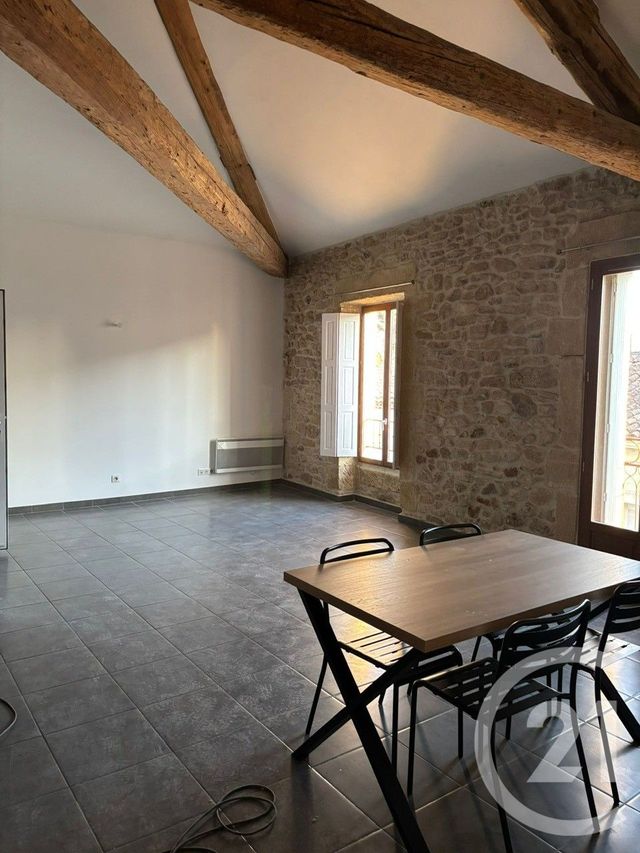 Appartement F2 &agrave; louer - 2 pi&egrave;ces - 75,54 m2 - Sommieres - 30 - LANGUEDOC-ROUSSILLON