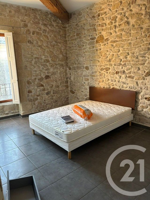 Appartement F2 &agrave; louer - 2 pi&egrave;ces - 75,54 m2 - Sommieres - 30 - LANGUEDOC-ROUSSILLON