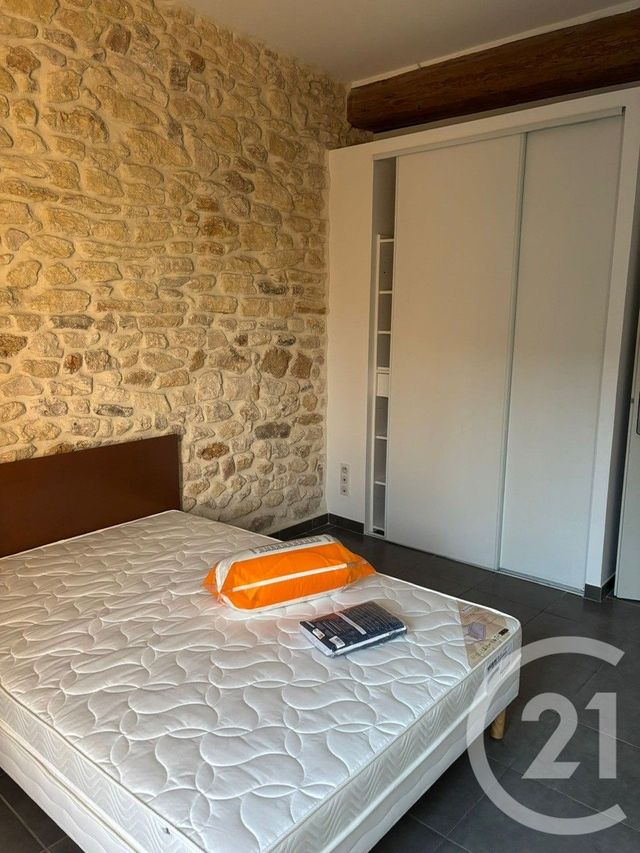 Appartement F2 &agrave; louer - 2 pi&egrave;ces - 75,54 m2 - Sommieres - 30 - LANGUEDOC-ROUSSILLON
