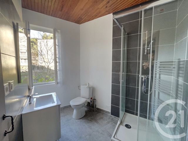 Appartement F3 &agrave; louer - 3 pi&egrave;ces - 52,81 m2 - Lodeve - 34 - LANGUEDOC-ROUSSILLON