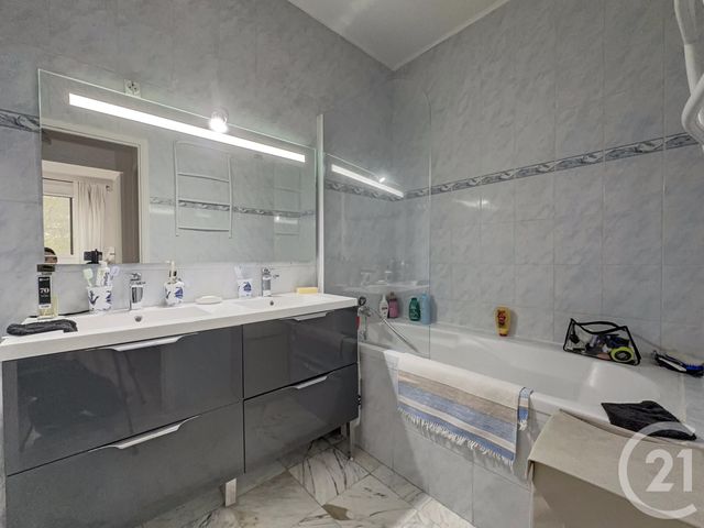 Appartement F3 &agrave; vendre - 3 pi&egrave;ces - 55 m2 - La Celle St Cloud - 78 - ILE-DE-FRANCE