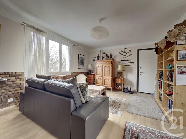 Appartement F4 &agrave; vendre - 4 pi&egrave;ces - 68,94 m2 - La Celle St Cloud - 78 - ILE-DE-FRANCE