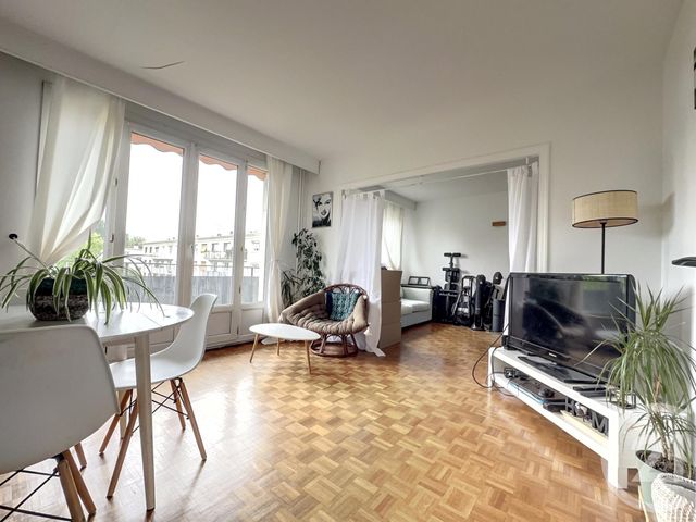 Appartement F5 à vendre LA CELLE ST CLOUD