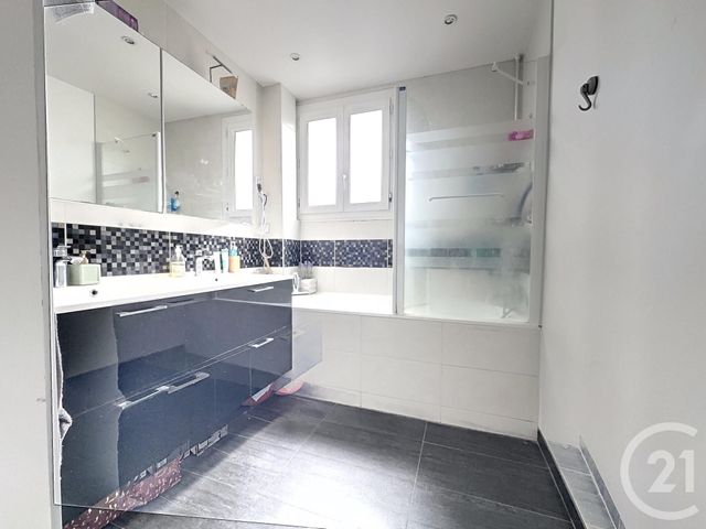 Appartement F5 à vendre - 5 pièces - 88,79 m2 - La Celle St Cloud - 78 - ILE-DE-FRANCE