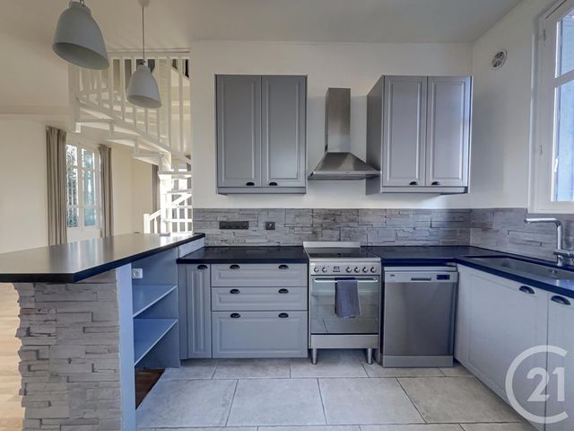 Maison &agrave; vendre - 5 pi&egrave;ces - 119 m2 - Rueil Malmaison - 92 - ILE-DE-FRANCE