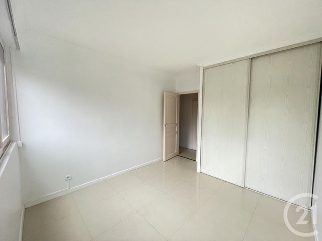 Appartement F3 &agrave; louer - 4 pi&egrave;ces - 73 m2 - La Celle St Cloud - 78 - ILE-DE-FRANCE