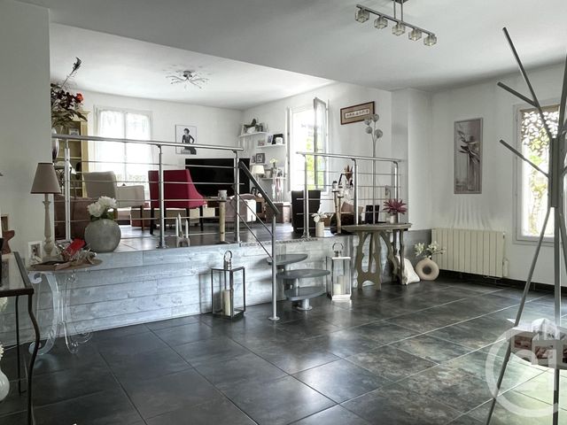 Maison &agrave; louer - 5 pi&egrave;ces - 107 m2 - Louveciennes - 78 - ILE-DE-FRANCE