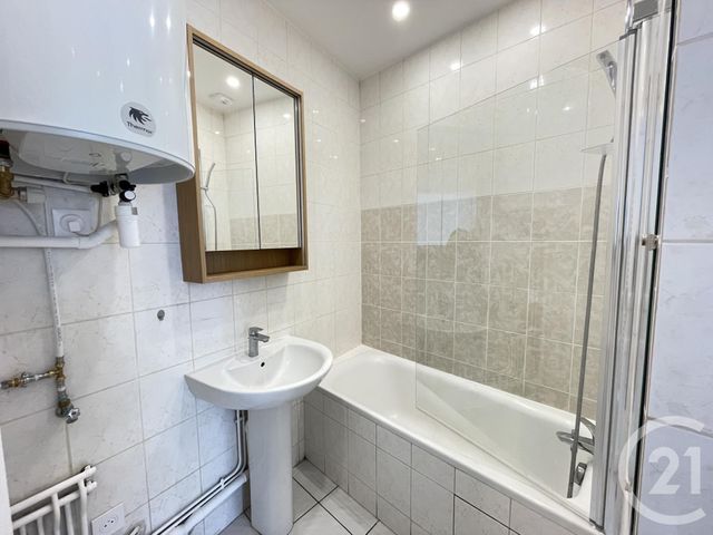 Appartement F3 &agrave; louer - 2 pi&egrave;ces - 50 m2 - Rueil Malmaison - 92 - ILE-DE-FRANCE
