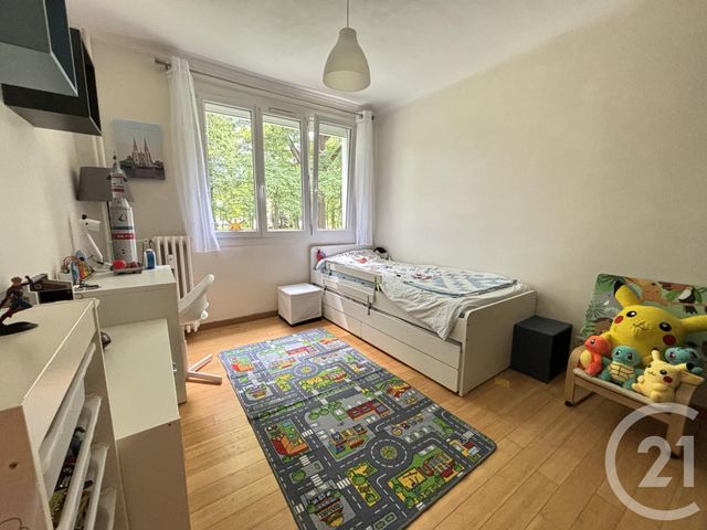 Appartement F4 &agrave; louer - 4 pi&egrave;ces - 91,47 m2 - La Celle St Cloud - 78 - ILE-DE-FRANCE