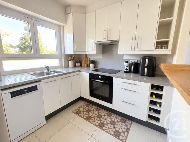 Appartement F3 &agrave; louer - 3 pi&egrave;ces - 53,28 m2 - Bougival - 78 - ILE-DE-FRANCE