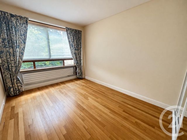 Appartement &agrave; louer - 5 pi&egrave;ces - 135,28 m2 - Louveciennes - 78 - ILE-DE-FRANCE