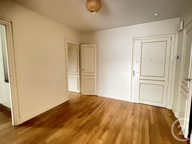 Appartement &agrave; louer - 5 pi&egrave;ces - 135,28 m2 - Louveciennes - 78 - ILE-DE-FRANCE