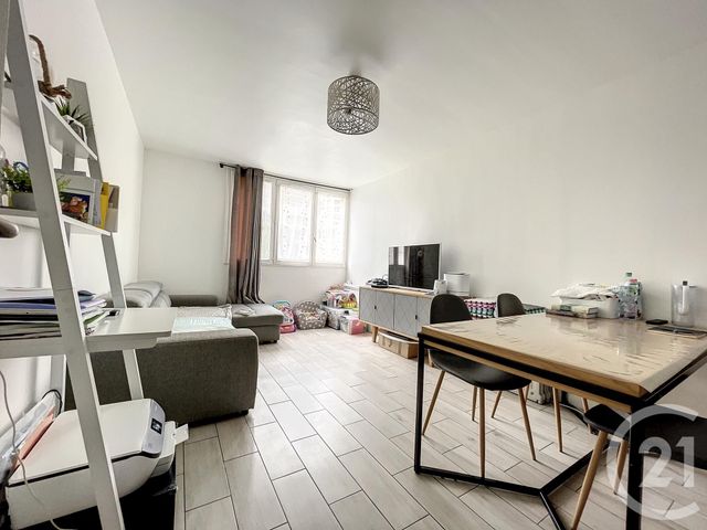 Appartement F3 à vendre - 3 pièces - 58,36 m2 - Paris - 75018 - ILE-DE-FRANCE