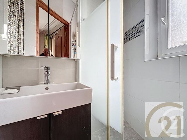 Appartement F3 &agrave; vendre - 3 pi&egrave;ces - 55 m2 - Paris - 75018 - ILE-DE-FRANCE