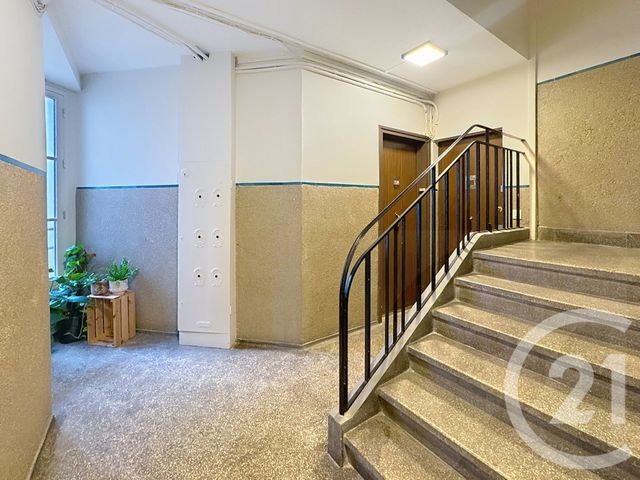 Appartement F2 à vendre - 2 pièces - 36 m2 - Paris - 75018 - ILE-DE-FRANCE